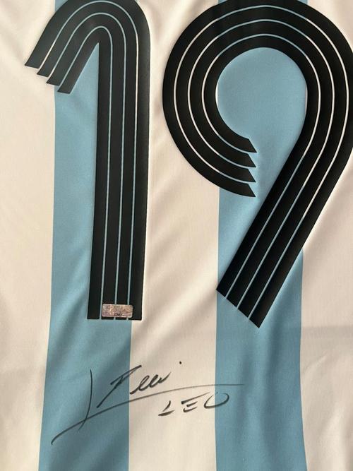 梅西的签名照值多少钱