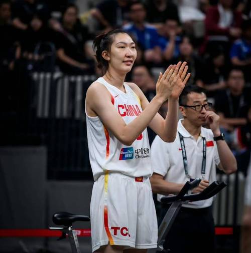 女蓝韩旭、李月汝身高