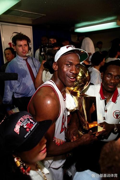 乔丹28岁才夺冠的是谁