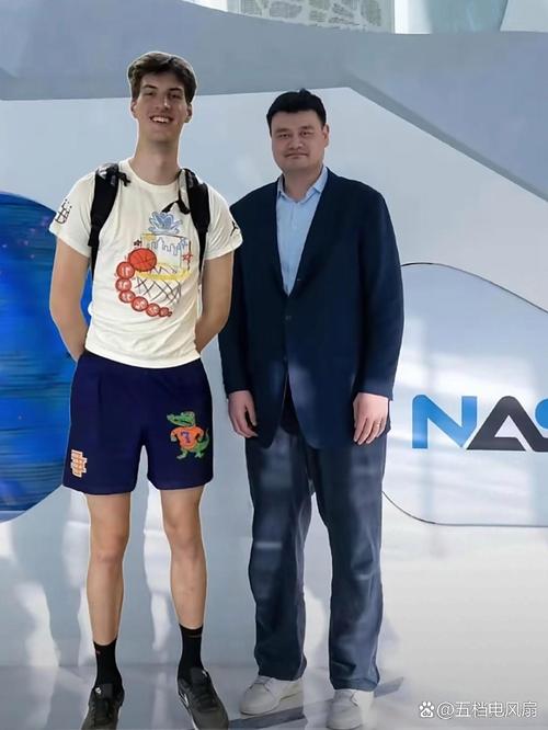 姚明的实际身高有多高