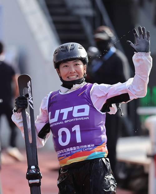 自由式滑雪女子空中技巧冠军