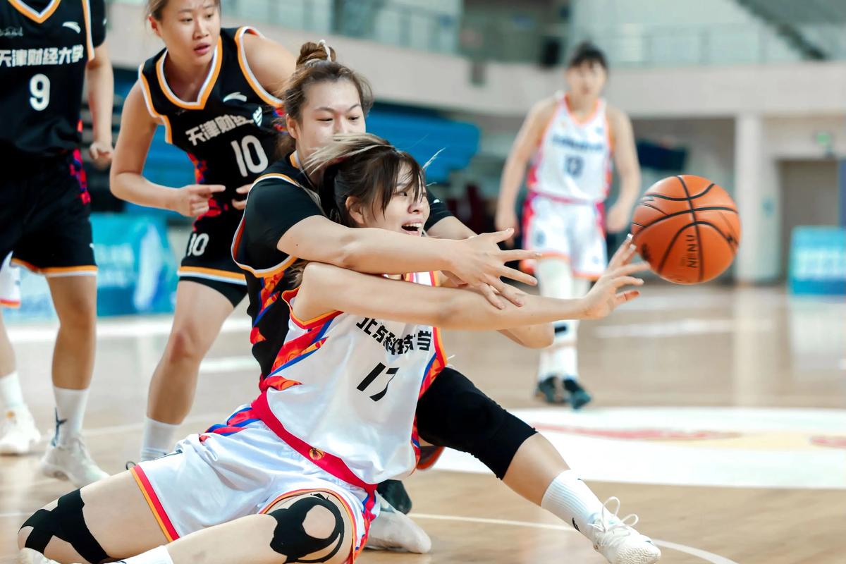 中国大学生篮球比分