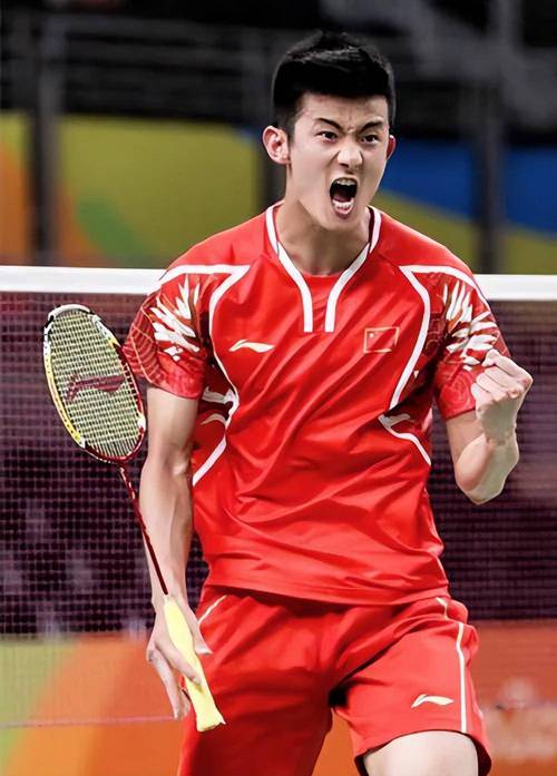 中国羽毛球队员谌龙简介