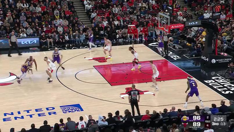 今日湖人公牛比赛录像回放