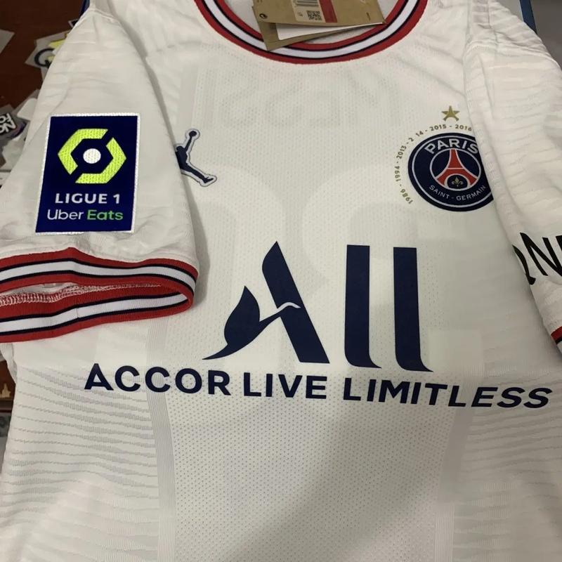 梅西巴黎球衣卖了多少钱