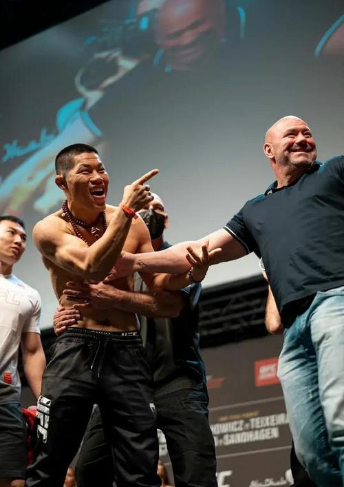 李景亮vs奇马比赛哪里可以看