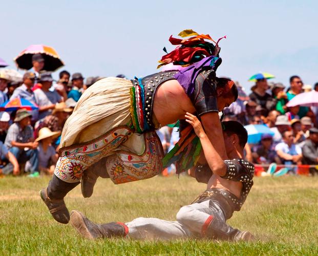摔跤是哪个民族的活动