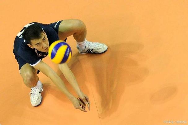 排球中可以用脚吗