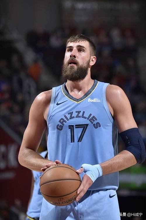 瓦兰丘纳斯体重