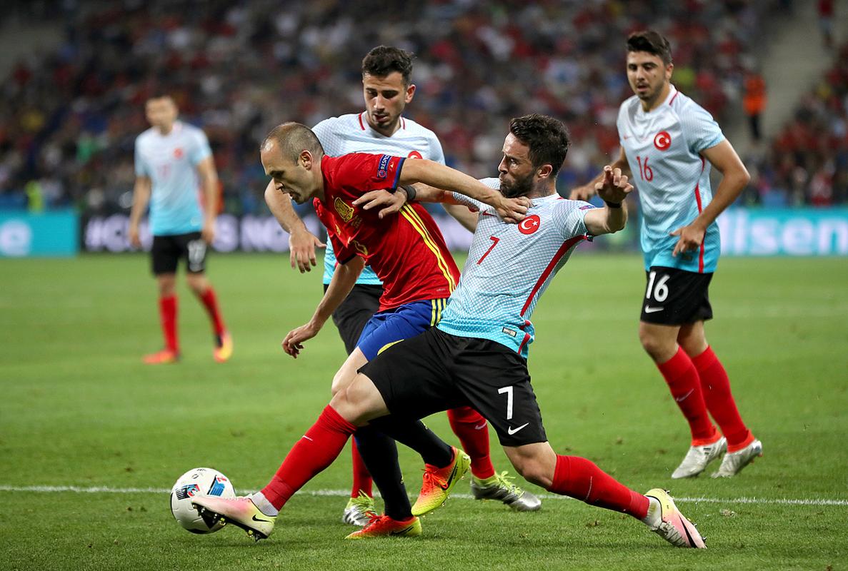 2023欧洲杯预选赛战火硝烟，谁能笑到最后？