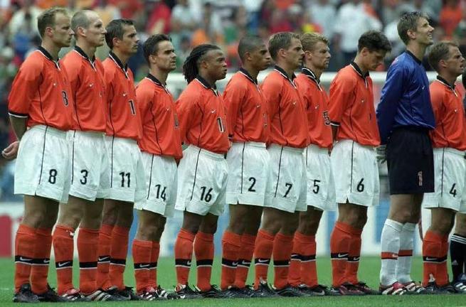 2006世界杯：法兰西雄鹰展翅，群星闪耀的荣耀阵容