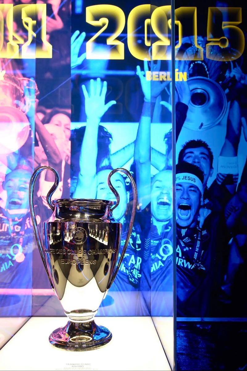 2021欧冠巴萨：梦回诺坎普，王者归来！