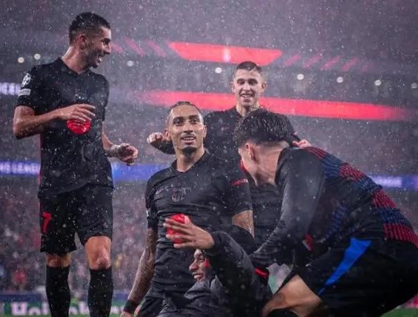 2014-15赛季欧冠半决赛：激情碰撞，巅峰对决！