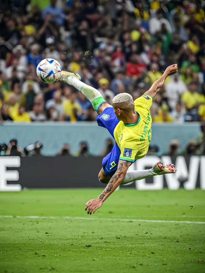 10颗璀璨的进球，世界杯盛宴上的闪耀明珠