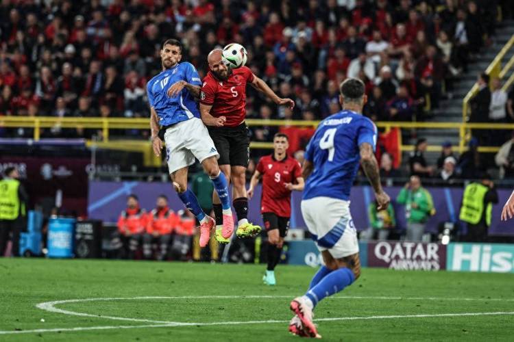 2021欧洲杯激情燃烧，赛场风云变幻！