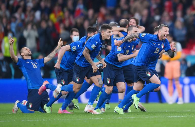 2020欧洲杯点球大战，谁将笑到最后？