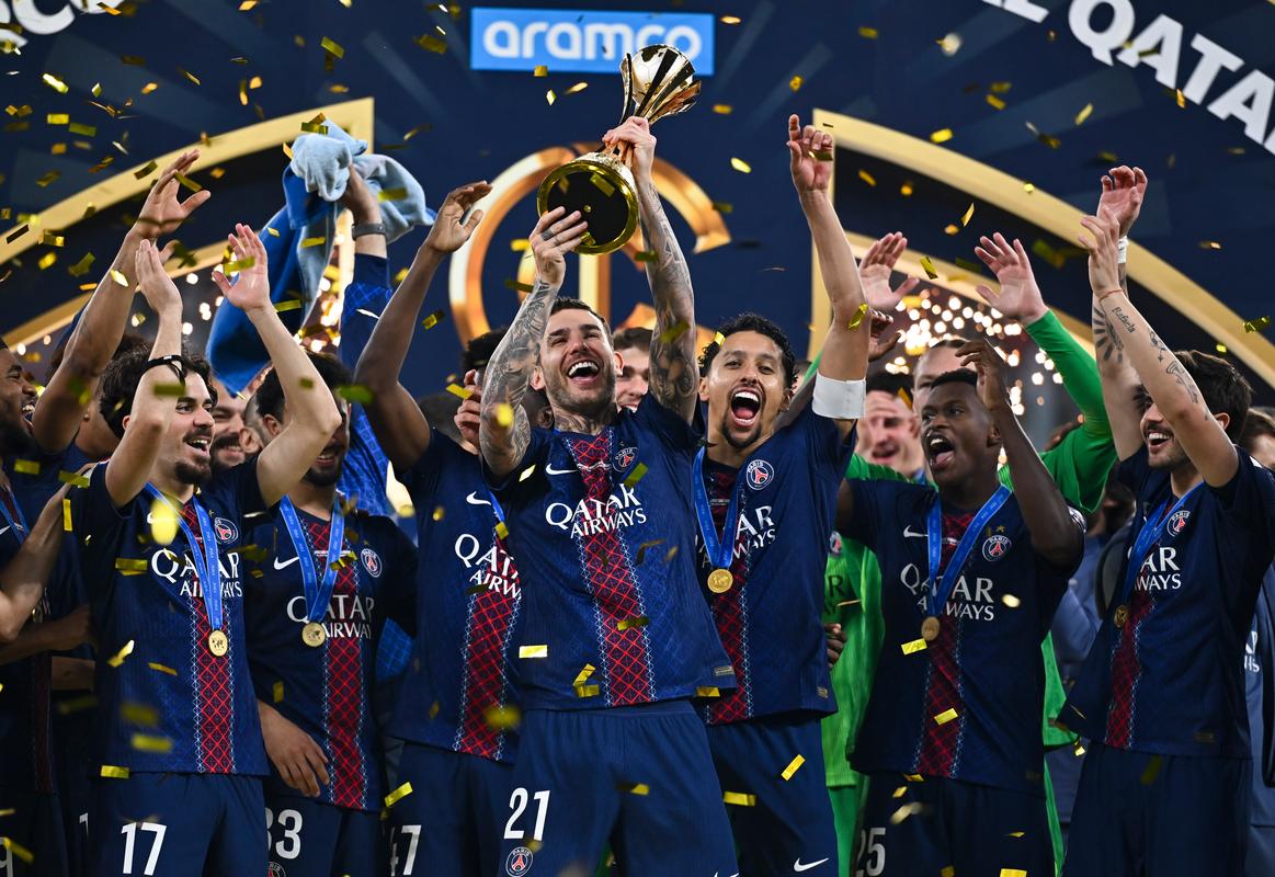 2018世界杯冠军诞生：法国队荣耀归来，青春风暴席卷绿茵场