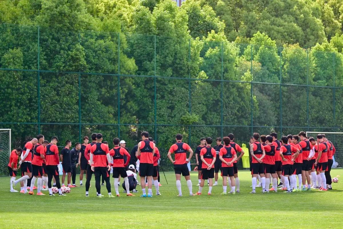 2020中超足协杯：激情碰撞，烽火连天，谁将问鼎荣耀巅峰？